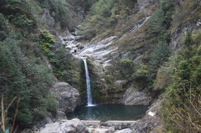 妻子称遭丈夫家暴 丈夫说遭妻子死亡威胁 调解员帮助缓和矛盾